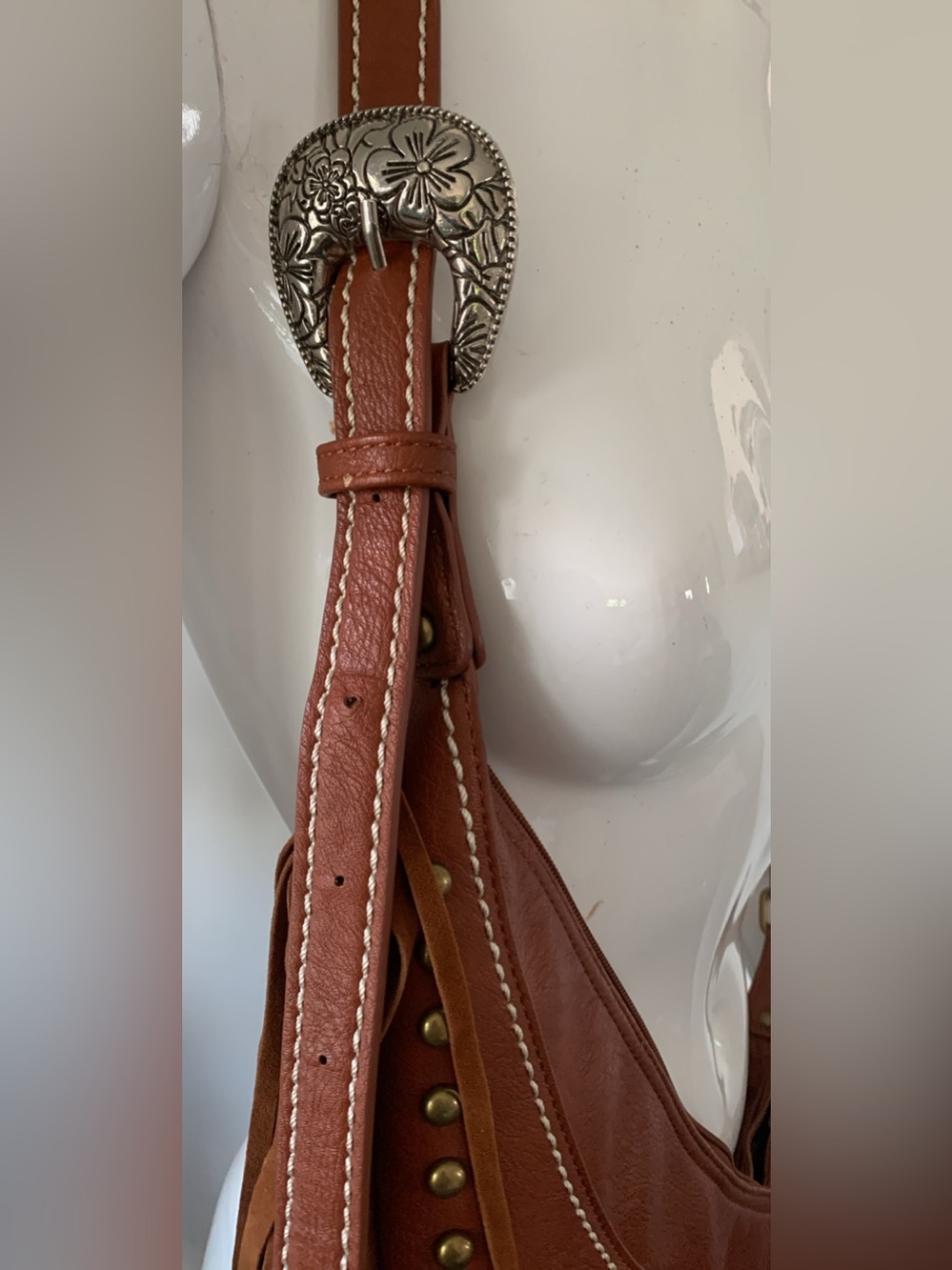 Source Unknown Tan Fringe Hobo Shoulder Bag with Stud Accents - Picture 3 of 9